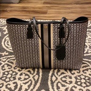 Authentic Tory burch black tote!